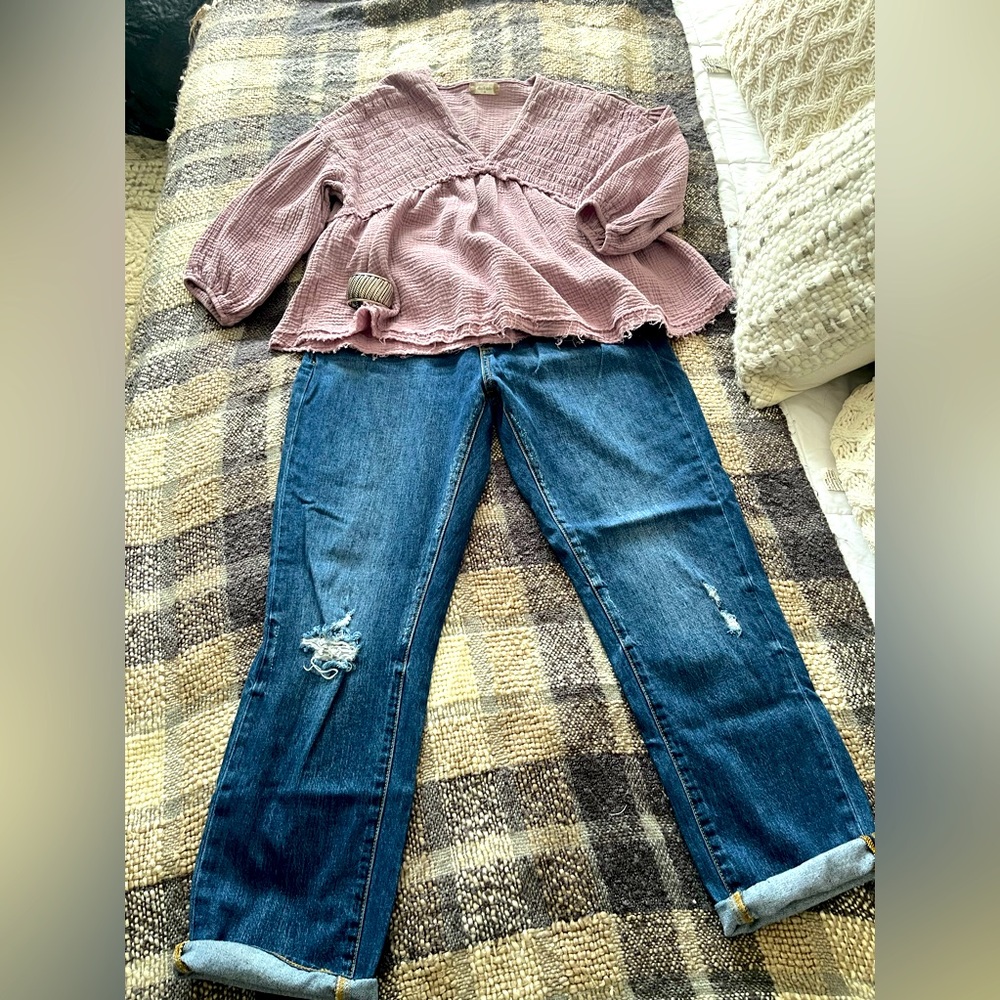 Cute cropped boyfriend jeans